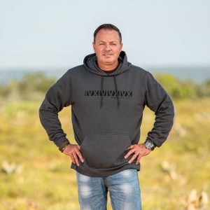 IVXIVBUSHINDABA SIGNATURE HOODIE PIRATE BLACK